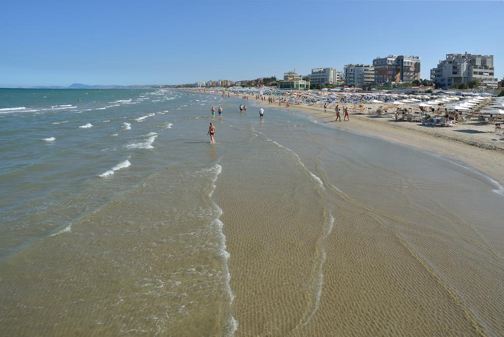Hotel Bel Sit Senigallia Eksteriør billede