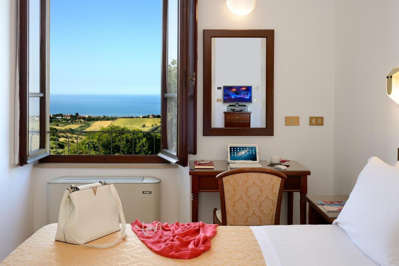 Hotel Bel Sit Senigallia Eksteriør billede