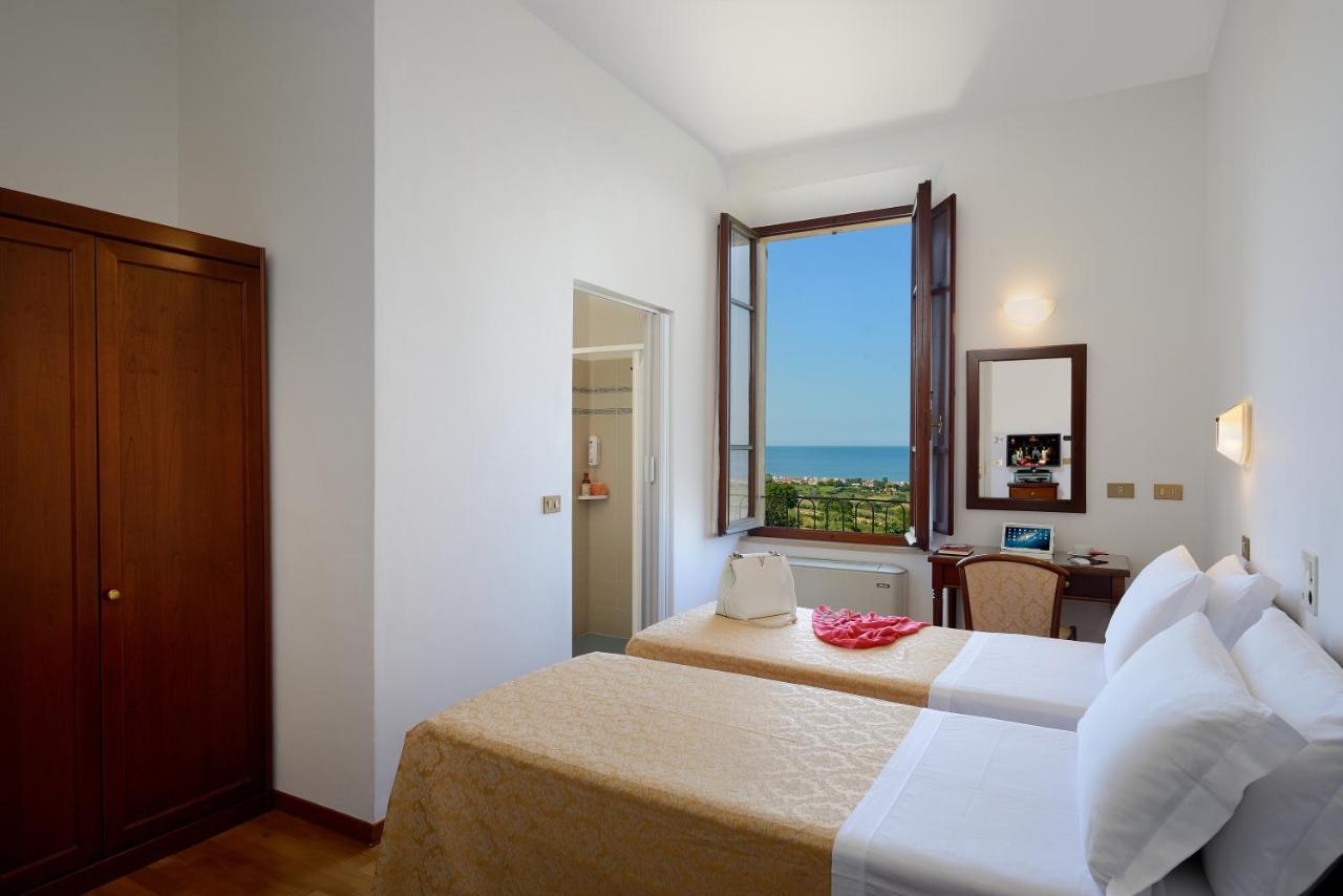 Hotel Bel Sit Senigallia Eksteriør billede