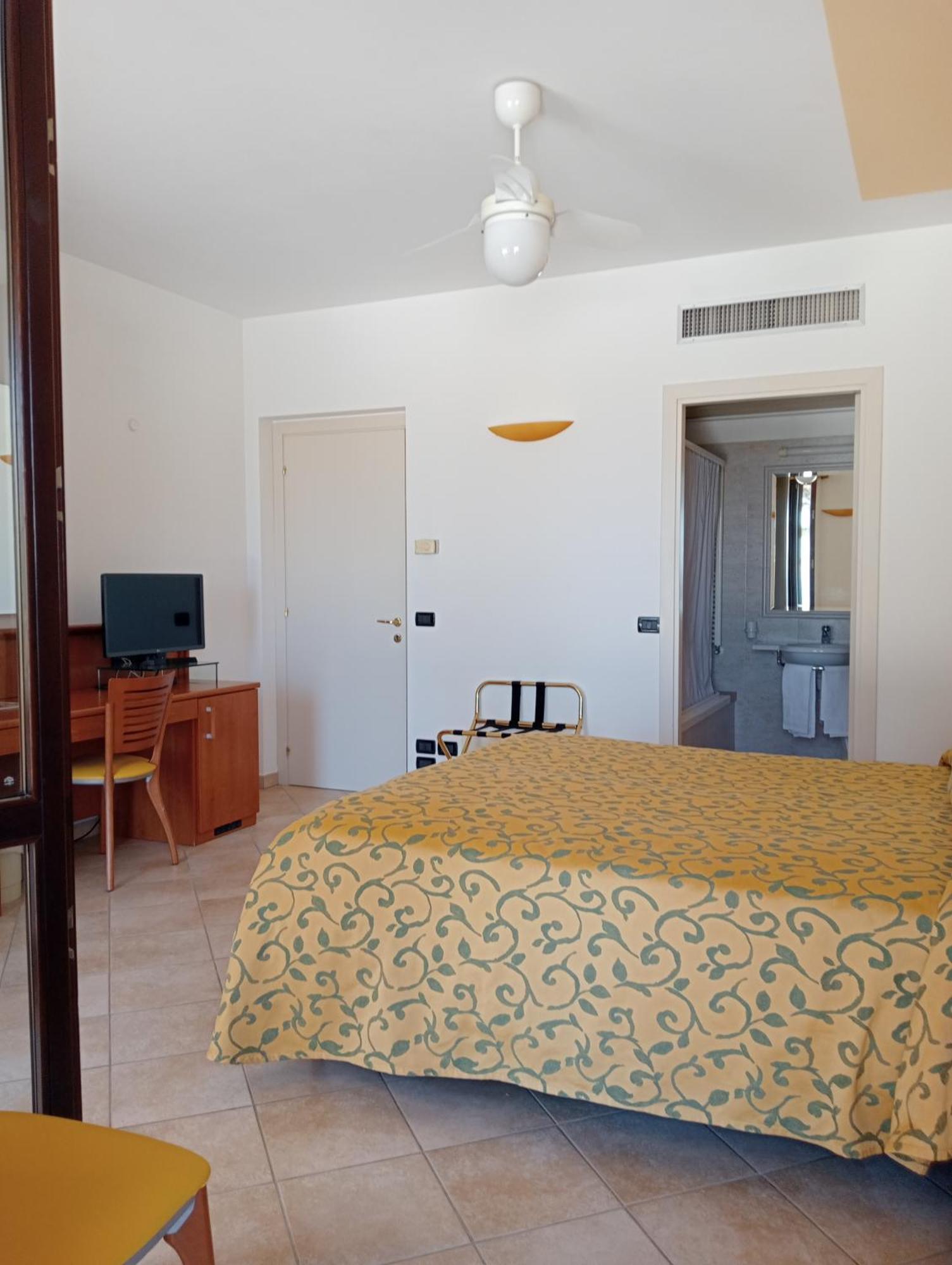 Hotel Bel Sit Senigallia Eksteriør billede