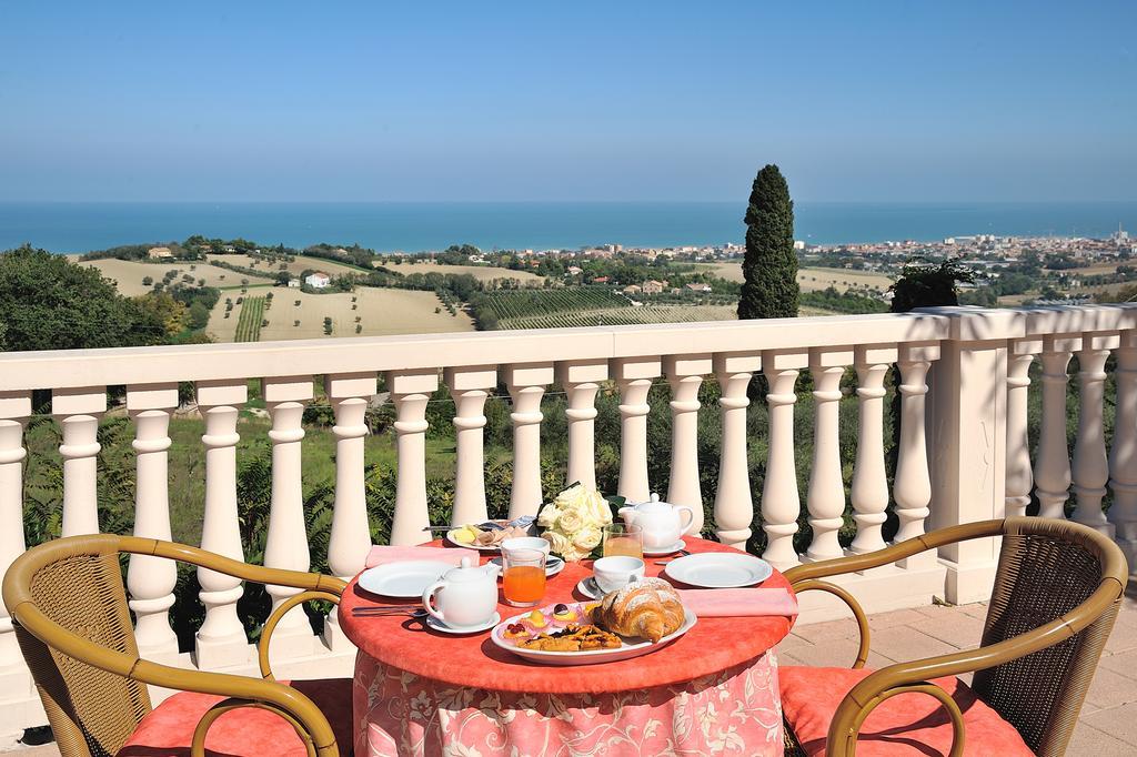 Hotel Bel Sit Senigallia Eksteriør billede