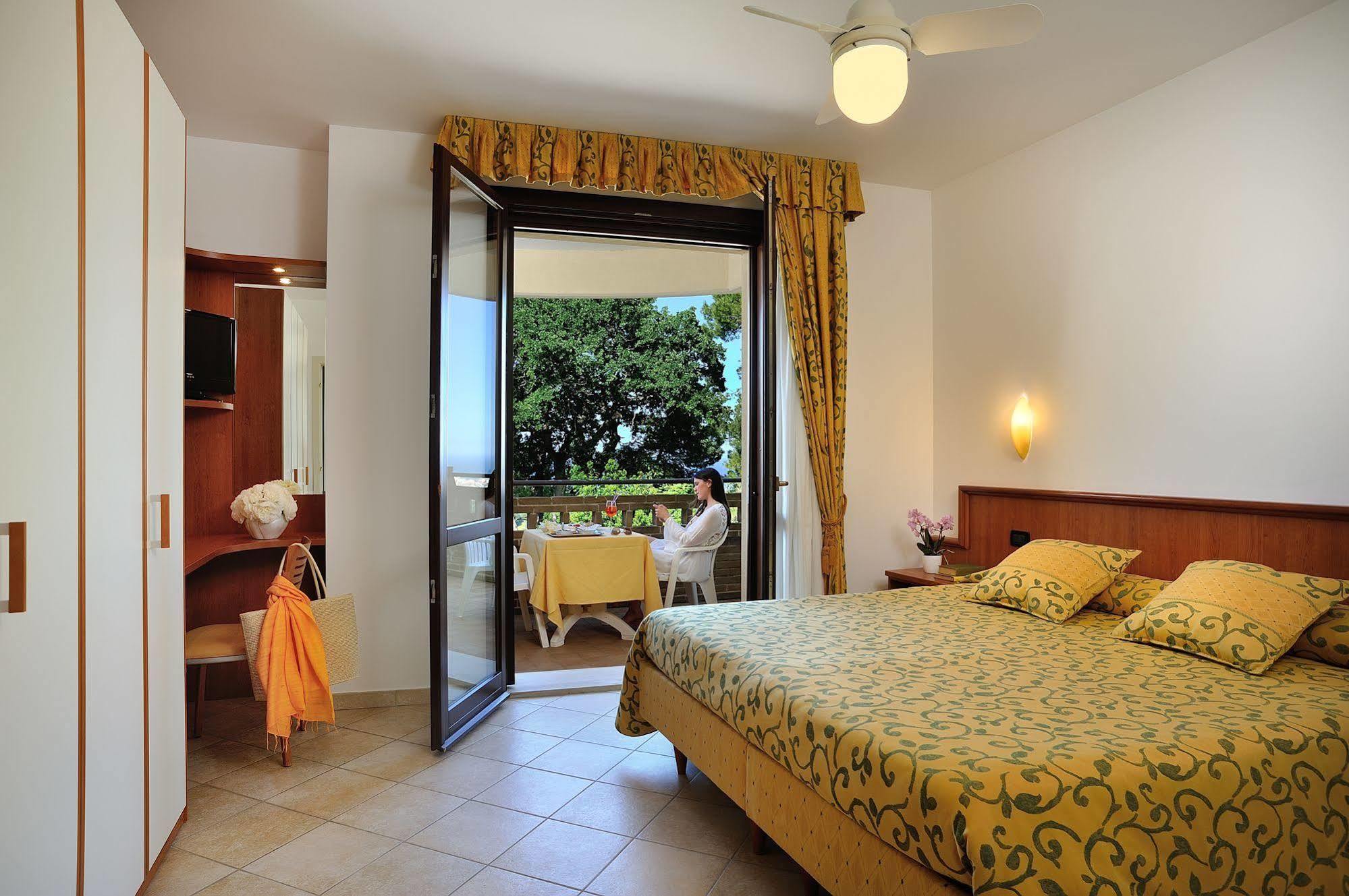 Hotel Bel Sit Senigallia Eksteriør billede