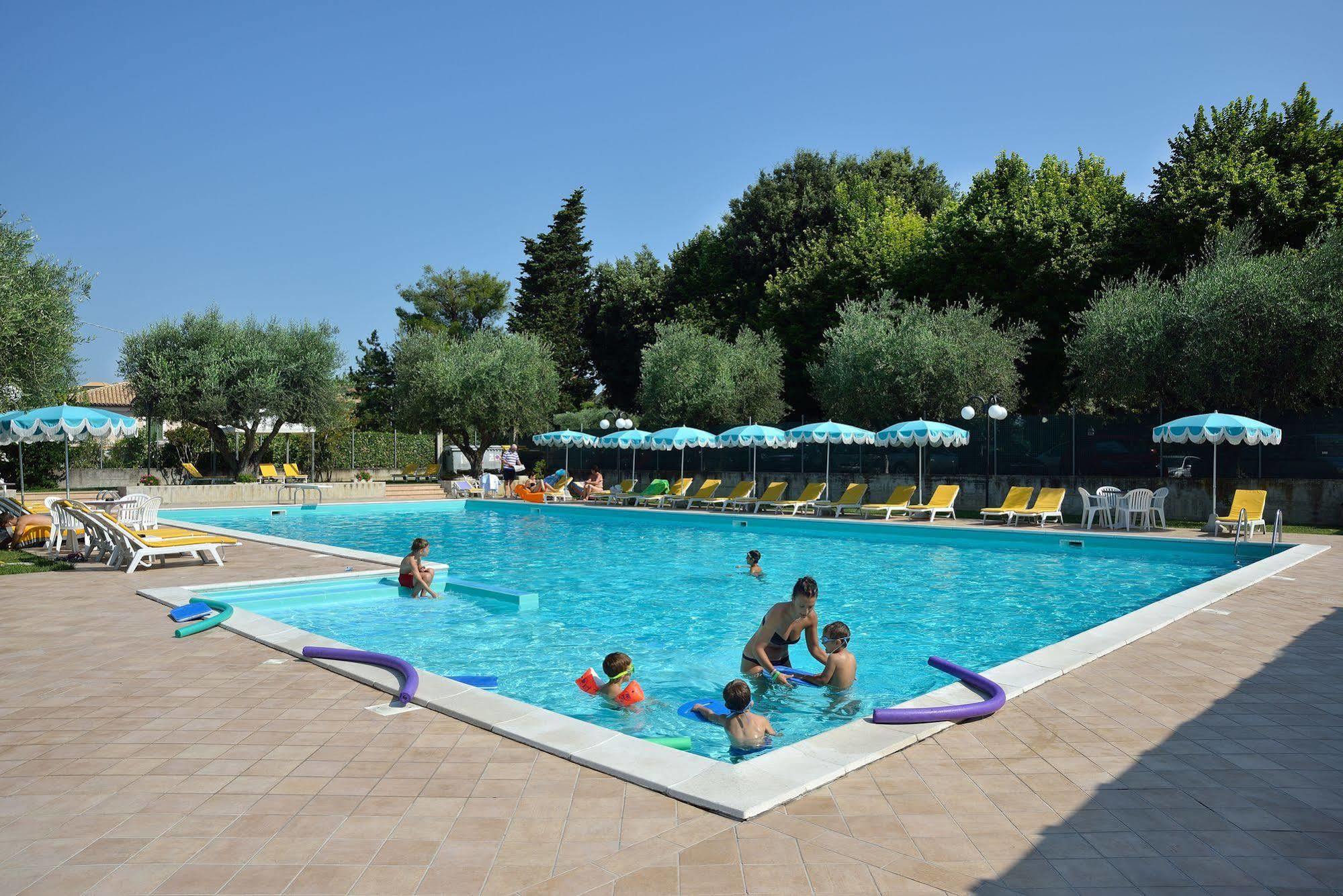 Hotel Bel Sit Senigallia Eksteriør billede